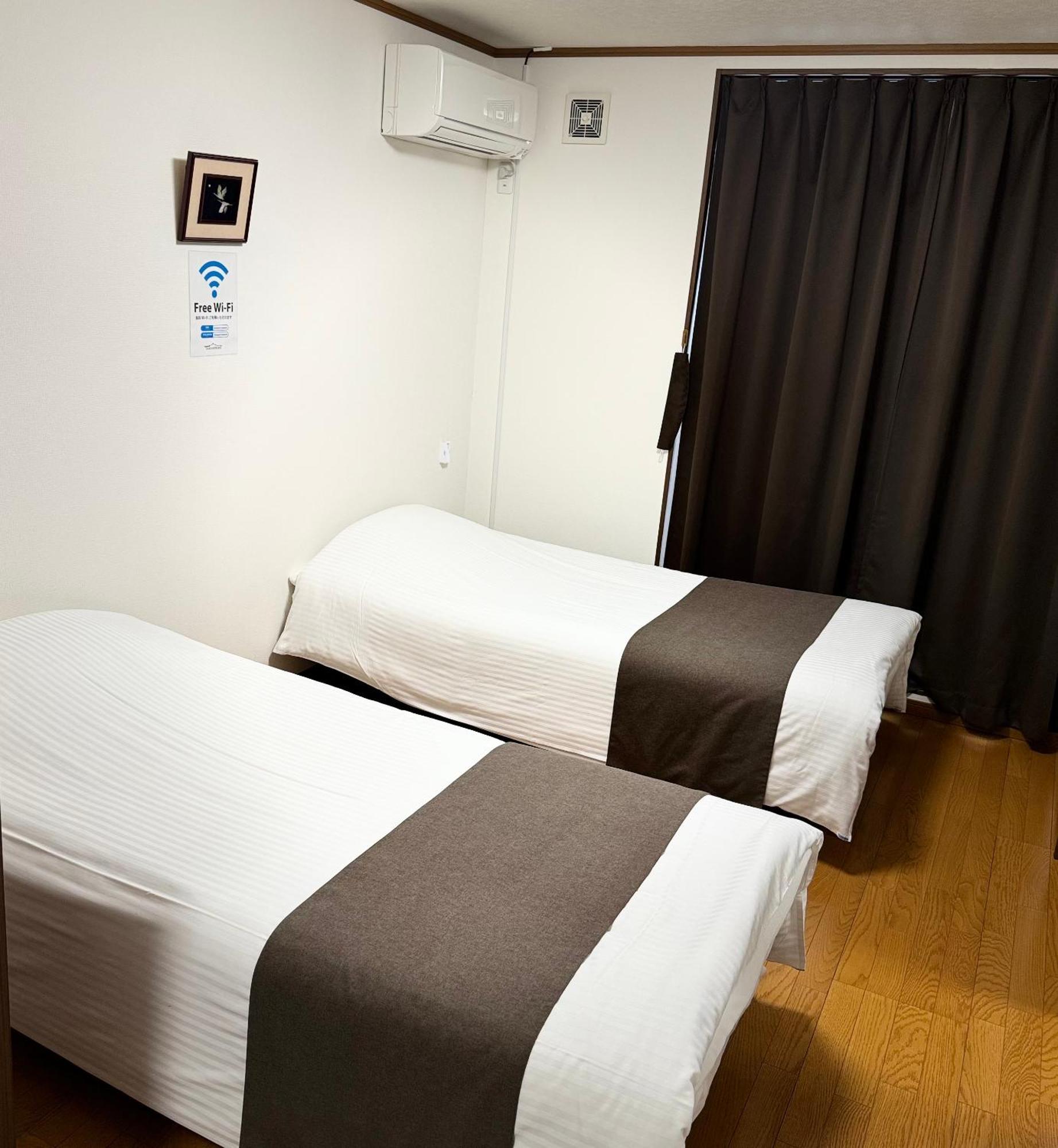 Thanyaporn Hotel Takajama Kültér fotó